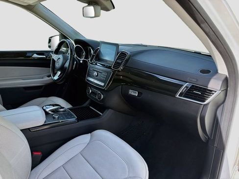 Used 2017 Mercedes-Benz GLS 550 4MATIC image 15