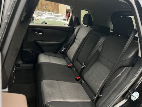 Used 2023 Nissan Rogue SV image 19