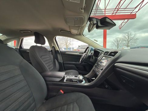 Used 2019 Ford Fusion SE image 35