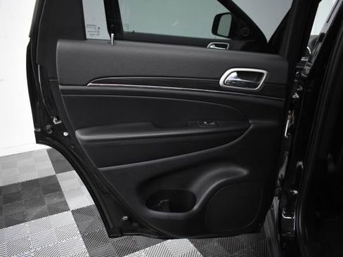 Used 2022 Jeep Grand Cherokee Limited image 30