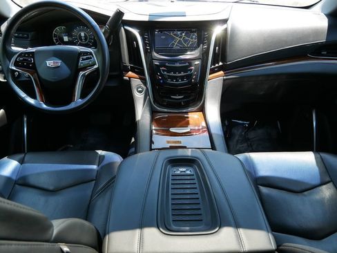Used 2019 Cadillac Escalade Premium Luxury w/ LPO, Radiant Package AWD/4WD image 13