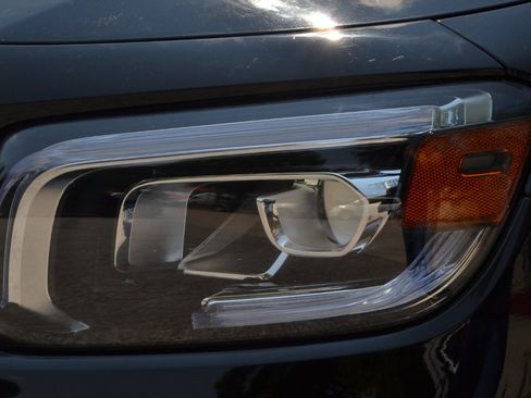 Used 2023 Mercedes-Benz GLB 250 image 6