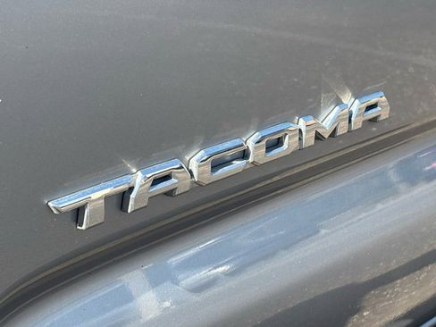 Used 2023 Toyota Tacoma TRD Sport image 29