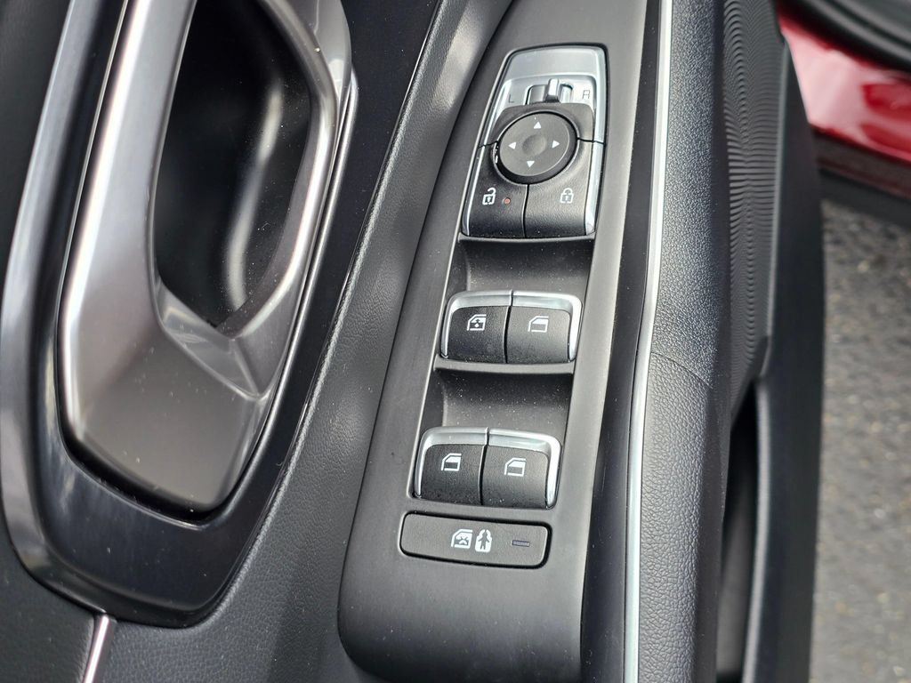 Certified 2025 Kia Sorento S w/ Panoramic Sunroof Package FWD image 15