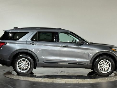 New 2026 Ford Explorer Active AWD/4WD image 11
