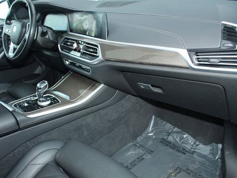 Used 2023 BMW X5 xDrive40i w/ Premium Package image 28