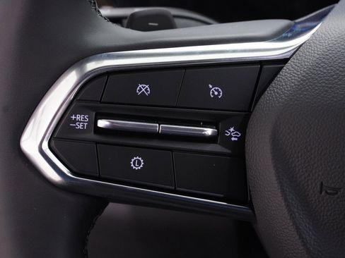 New 2026 Chevrolet Equinox LT w/ Convenience Package II image 21