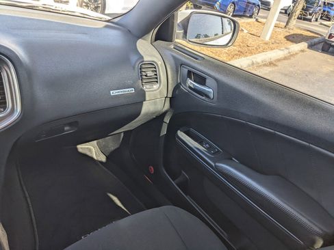 Used 2014 Dodge Charger R/T w/ Blacktop Package image 12