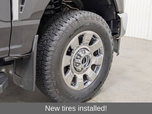 Certified 2025 Ford F350 Lariat w/ Chrome Package AWD/4WD image 2