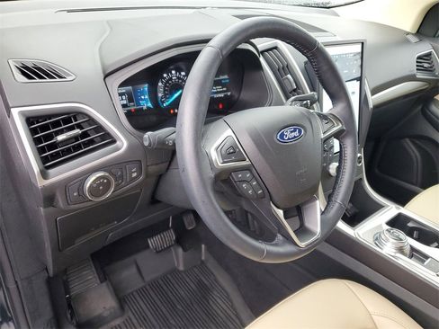 Used 2023 Ford Edge SEL w/ Convenience Package image 8