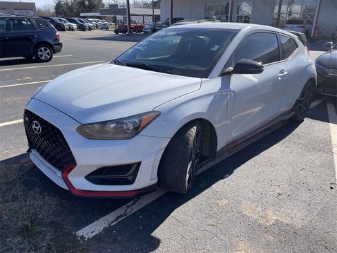 Used 2020 Hyundai Veloster N w/ Performance Package image 3