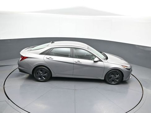 Certified 2023 Hyundai Elantra SEL w/ Preferred Accessory Package FWD image 36