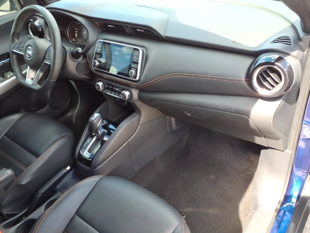 Used 2020 Nissan Kicks SR w/ SR Premium Package FWD image 11