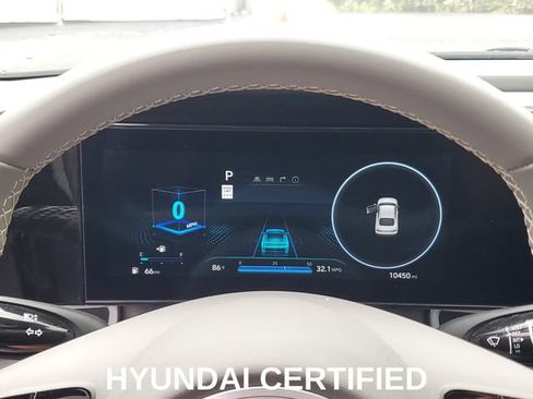 Certified 2025 Hyundai Elantra SEL FWD image 16