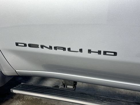 Used 2024 GMC Sierra 2500 Denali w/ Denali Reserve Package AWD/4WD image 29
