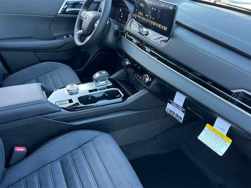 New 2026 Mitsubishi Outlander SE image 17