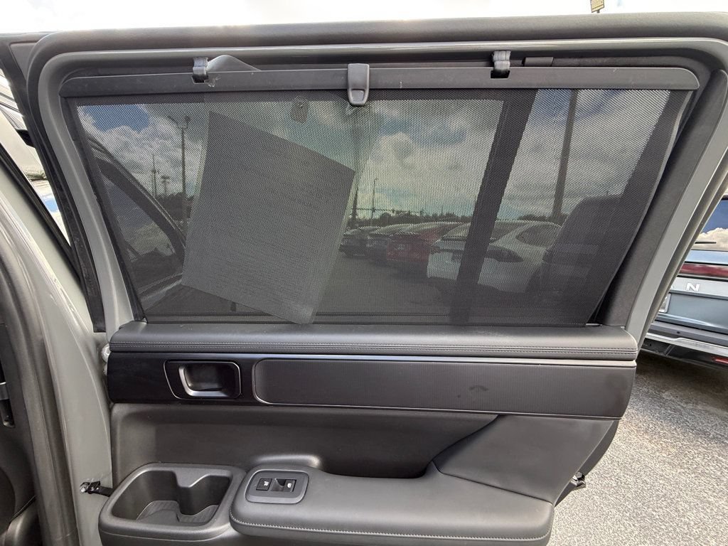 Used 2025 Hyundai Santa Fe Calligraphy FWD image 44