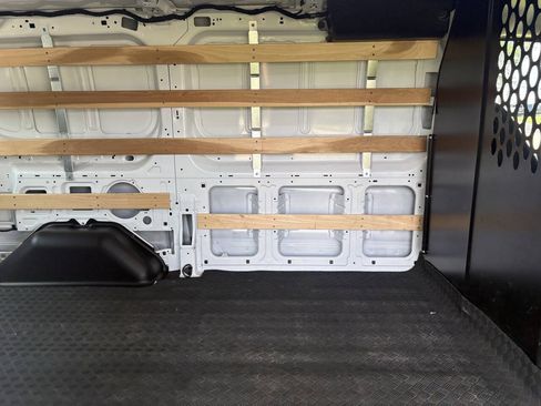 Used 2025 Ford Transit 250 Low Roof w/ Exterior Upgrade Package RWD image 27
