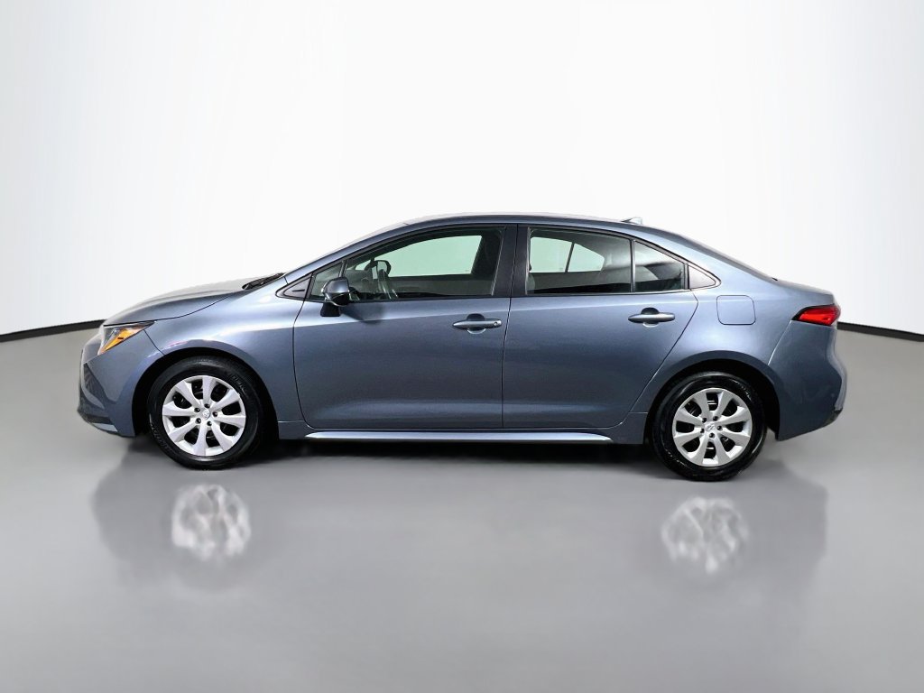 Used 2025 Toyota Corolla LE FWD image 6