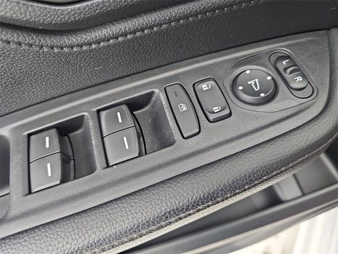 Used 2023 Honda Odyssey Sport image 45