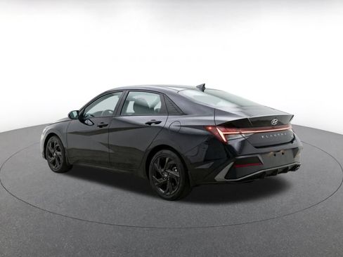 Used 2026 Hyundai Elantra Sport FWD image 7