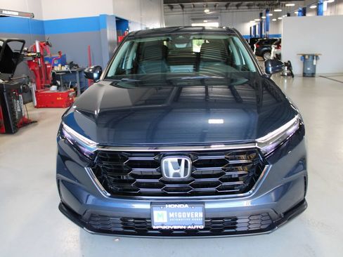 Used 2024 Honda CR-V EX image 2