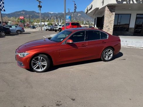 Used 2018 BMW 330i xDrive Sedan image 4