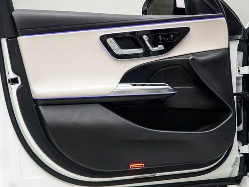 Used 2025 Mercedes-Benz E 350 E 350 image 28