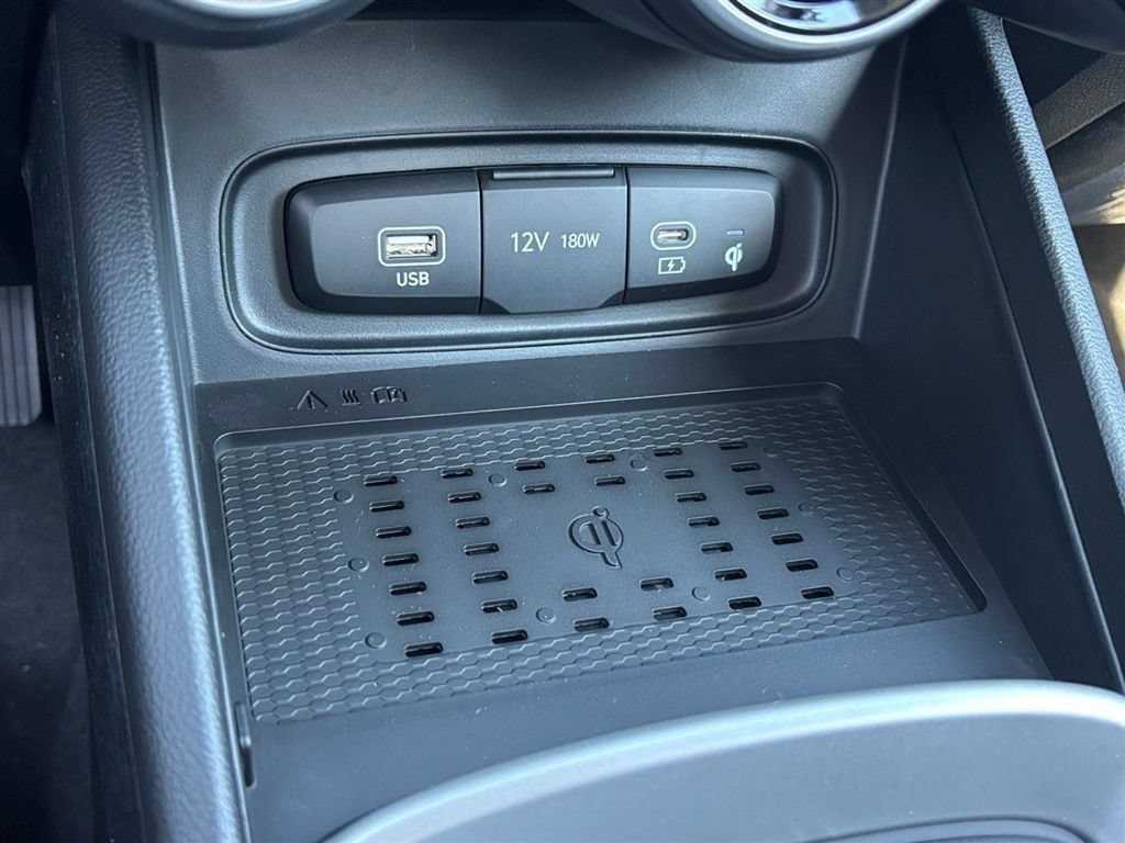 New 2026 Hyundai Venue SEL FWD image 15
