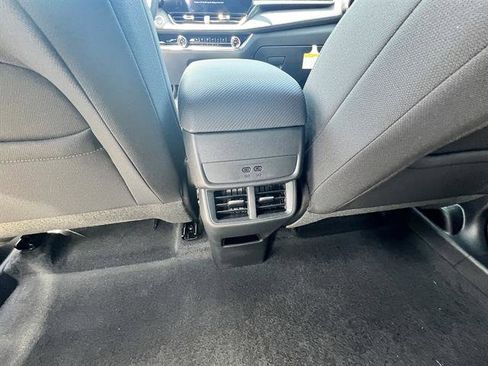 New 2026 Chevrolet Equinox LT AWD/4WD image 16