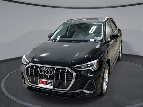 Used 2024 Audi Q3 2.0T Premium image 1