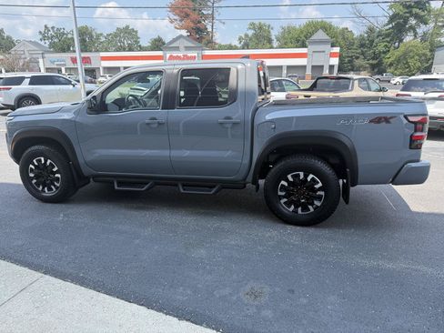 Used 2024 Nissan Frontier PRO-4X w/ Technology Package AWD/4WD image 7