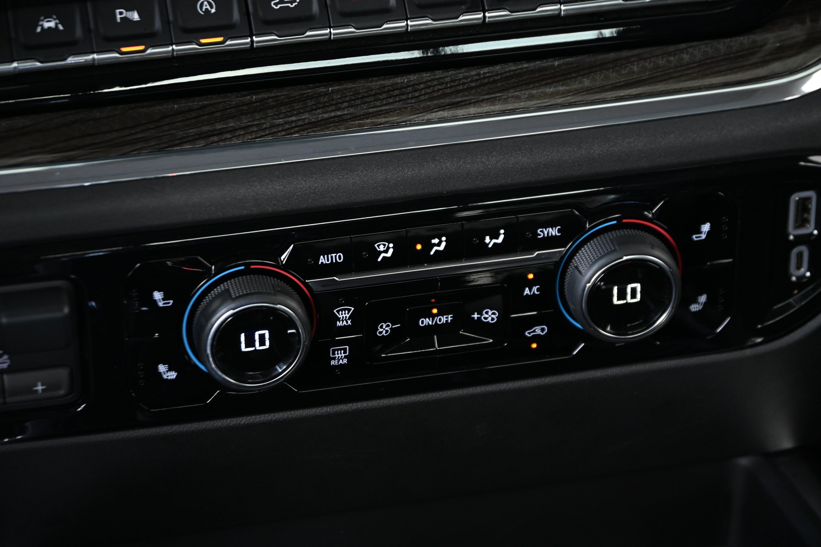 Used 2024 Chevrolet Silverado 1500 RST w/ All Star Edition Plus AWD/4WD image 19