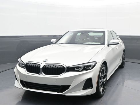 New 2025 BMW 330i xDrive Sedan w/ Convenience Package AWD/4WD image 1