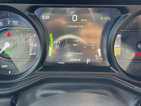 Certified 2025 Jeep Wrangler Sahara w/ Safety Group image 23