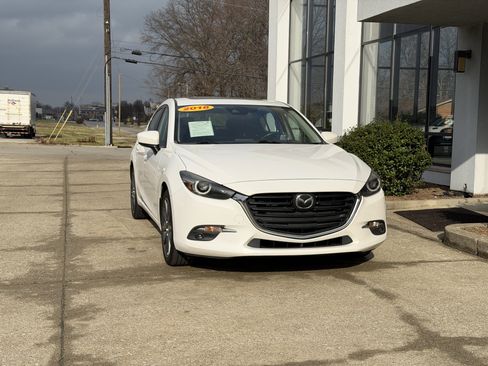 Used 2018 MAZDA MAZDA3 Grand Touring w/ Premium Equipment Package image 18