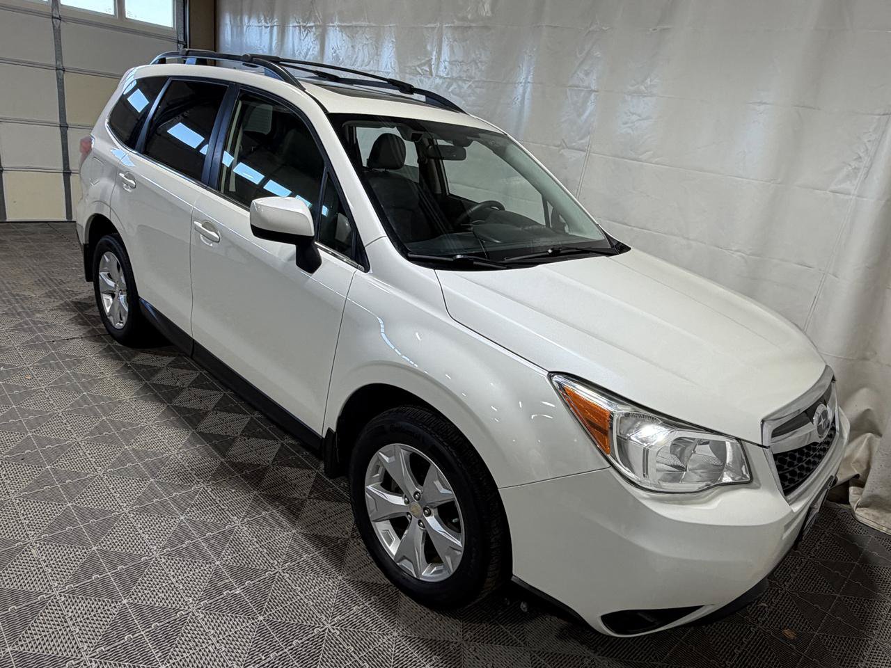 Used 2015 Subaru Forester 2.5i Limited AWD/4WD image 10