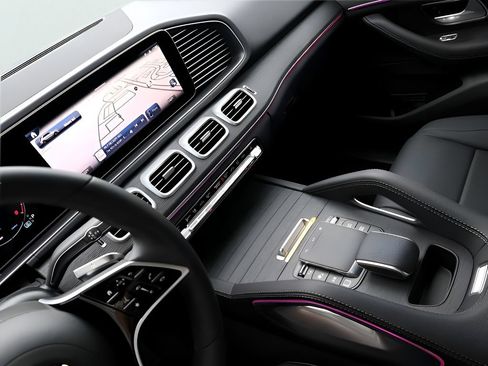 Certified 2025 Mercedes-Benz GLE 450 4MATIC image 21