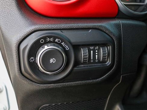 Used 2018 Jeep Wrangler Rubicon image 37