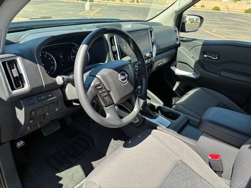 Certified 2025 Nissan Frontier SV RWD image 11