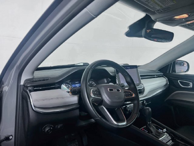 Used 2022 Jeep Compass Limited AWD/4WD image 11