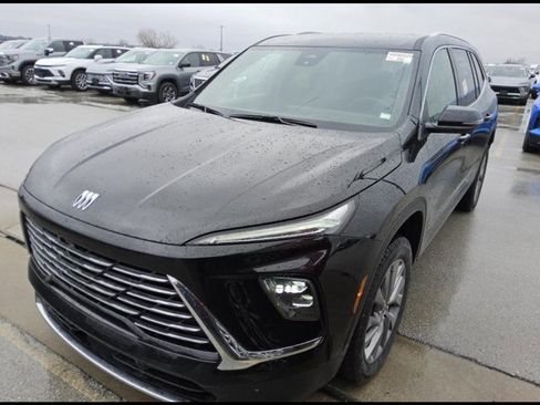 Used 2025 Buick Enclave Preferred image 1