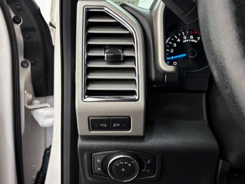 Used 2015 Ford F150 Lariat w/ Equipment Group 502A Luxury AWD/4WD image 32