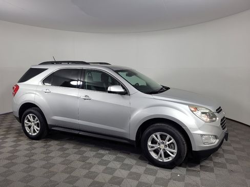 Used 2017 Chevrolet Equinox LT w/ Convenience Package FWD image 11