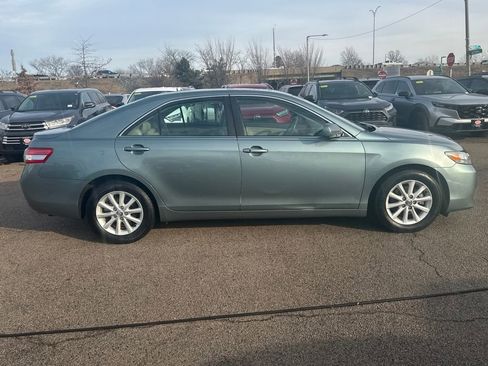 Used 2011 Toyota Camry image 8