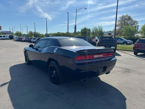 Used 2013 Dodge Challenger SXT image 5