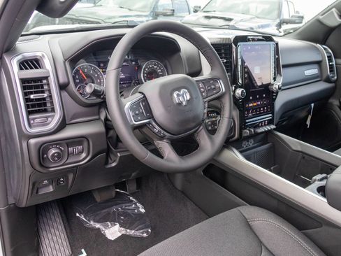 New 2027 RAM 1500 4x4 Crew Cab image 3