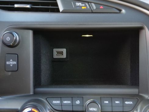 Used 2014 Chevrolet Corvette Stingray Convertible w/ 2LT Preferred Equipment Group RWD image 16