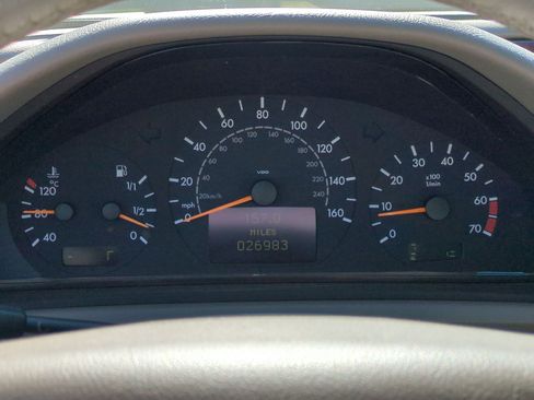 Used 2003 Mercedes-Benz CLK 320 Cabriolet image 19