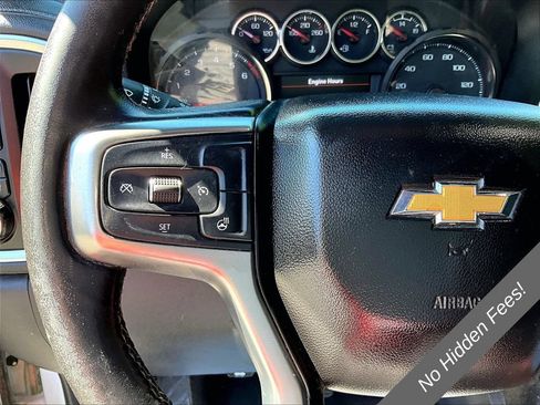 Used 2022 Chevrolet Silverado 1500 LT AWD/4WD image 17